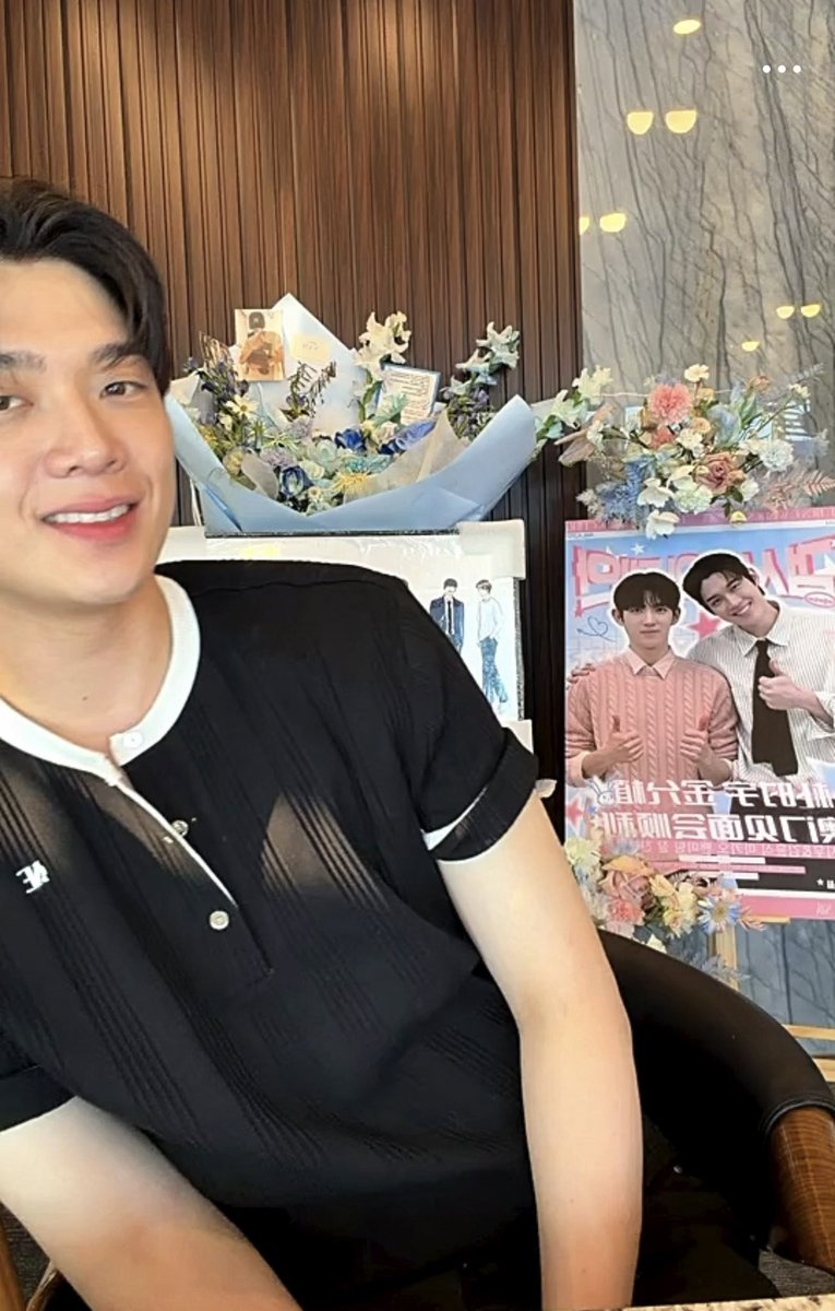 jay1_555's tweet photo. TMI ของยุนชิกวันนี้: นั่งคิดหนักวนไปว่าเวลาไลฟ์ควรเอาอะไรไว้ข้างหลังดี หรืออะไรที่พวกเขาจะชอบ แล้วก็จัดฉากเองด้วยเลย💗

#KimYoonSik #김윤식 https://t.co/SUfuWlf2xm