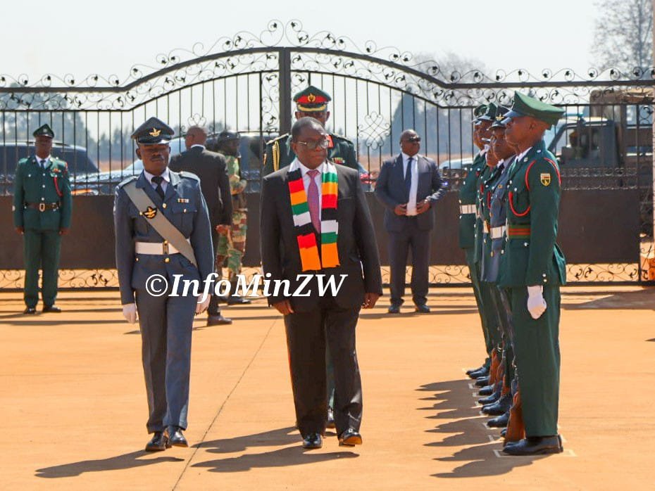 INFODESKK's tweet photo. His Excellency President Emmerson Mnangagwa has arrived at the Zimbabwe National Defence University, where he inspected the Quarter Guard.
#Education5.0 https://t.co/uCMT0IQpyQ