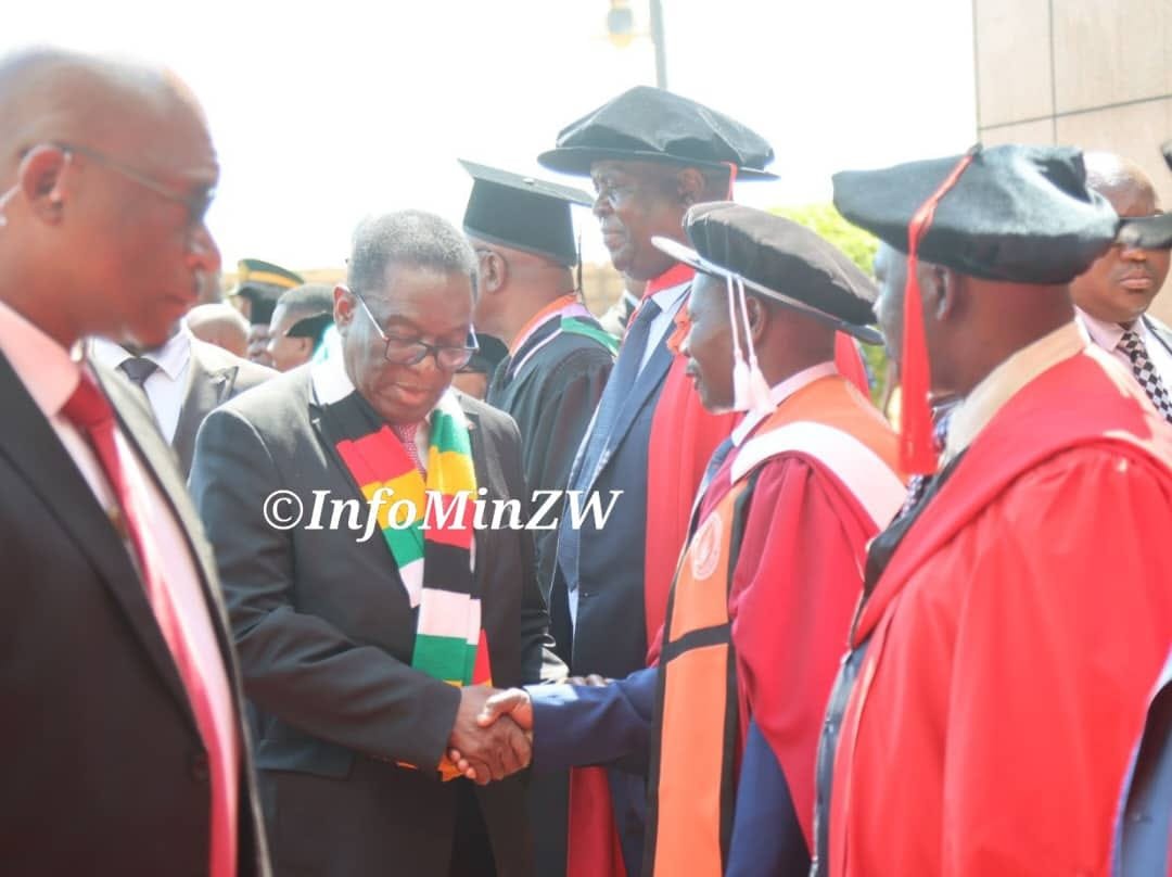 INFODESKK's tweet photo. His Excellency President Emmerson Mnangagwa has arrived at the Zimbabwe National Defence University, where he inspected the Quarter Guard.
#Education5.0 https://t.co/uCMT0IQpyQ