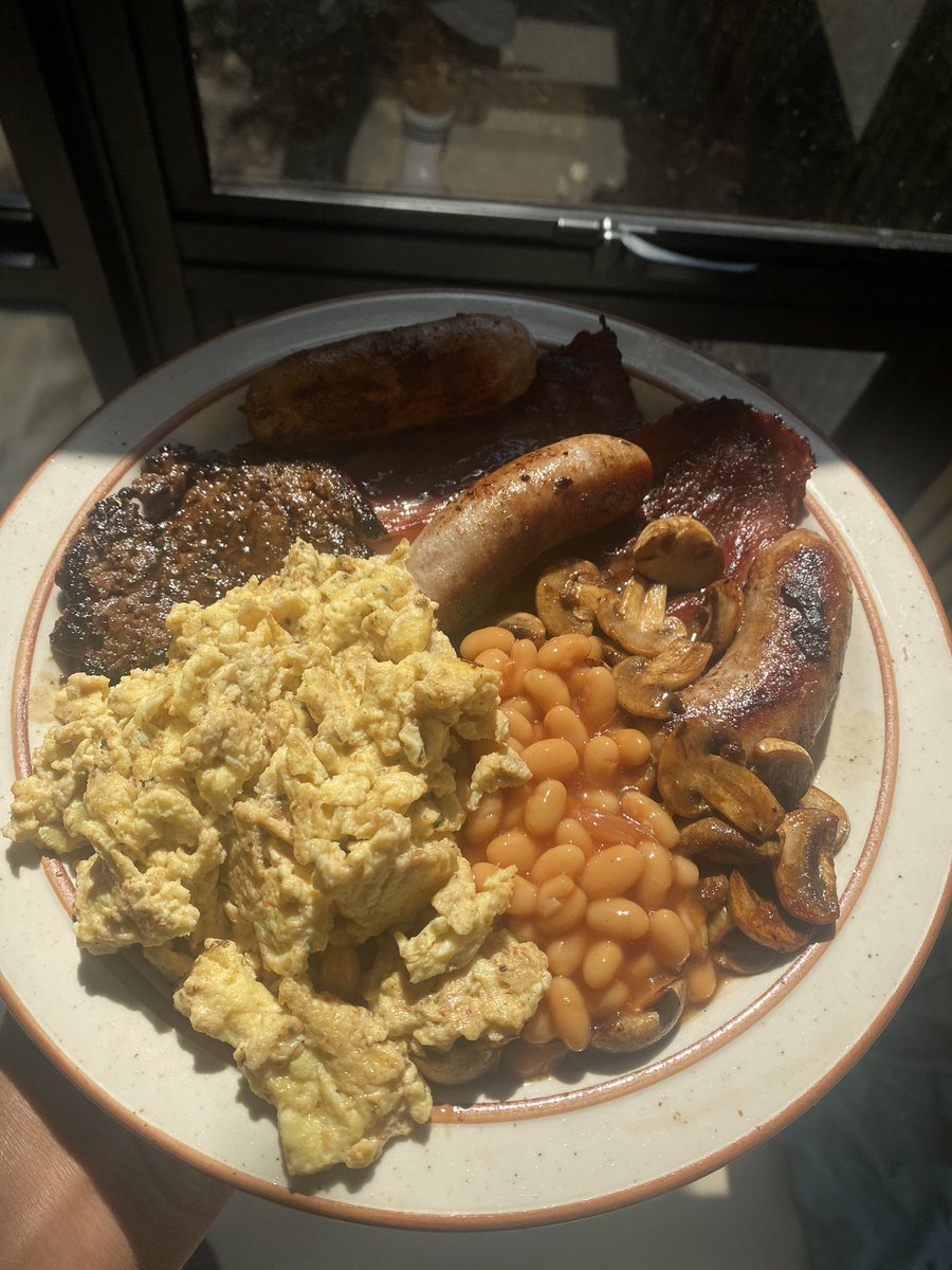 __95Grav19's tweet photo. Craved an English breakfast, it’s been forever so I made one ❤️ https://t.co/6T6dHx5VSO