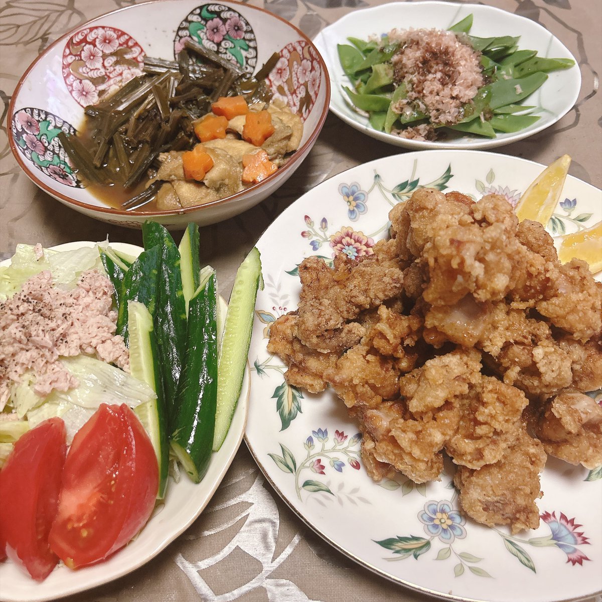 CgMaropurin's tweet photo. 今日の夕食🍽️2026.08.07
🌸唐揚げタワー🗼🍗
🌸わらびとお揚げさんの炊いたん
🌸ツナ掛け生野菜サラダ🥗
🌸モロッコインゲンのおひたし

⭐️本日もお疲れ様でした〜😻
華金なのに一日バタバタしてました😹
会社の仕事も医者も町会の仕事も不動産の仕事も全部終わりました。
週末はゆっくりします😆 https://t.co/xC2WS3U2Bd