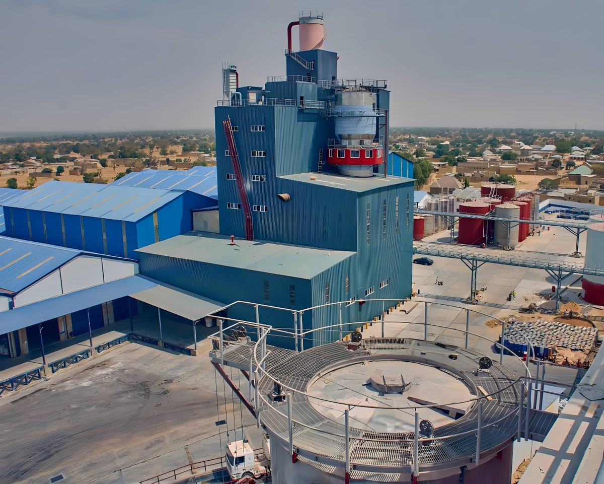 NaijaAesthetics's tweet photo. This isn't China. It's Kano, Nigeria. 

Aspira Nigeria Limited is one of Nigeria's largest indigenous manufacturers, producing detergents, soaps, edible oils, and personal care products used by millions of households while creating thousands of jobs.

📍Aspira Factory, Kano State. 🇳🇬