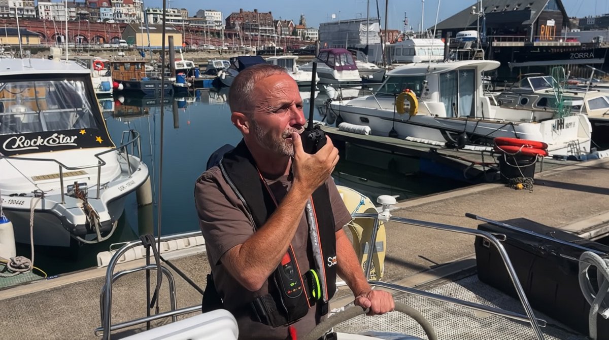 Icom_UK's tweet photo. In our latest video, Icom UK Marine Product Specialist Virgil Parker breaks down the essentials of using a marine VHF radio correctly, legally and confidently.

Watch the video on YouTube: https://t.co/GRgV7NlEGR

#MarineVHF #BoatingSafety #IcomUK #SailingUK #ICM25EVO
📷 https://t.co/4OmC0EN16u