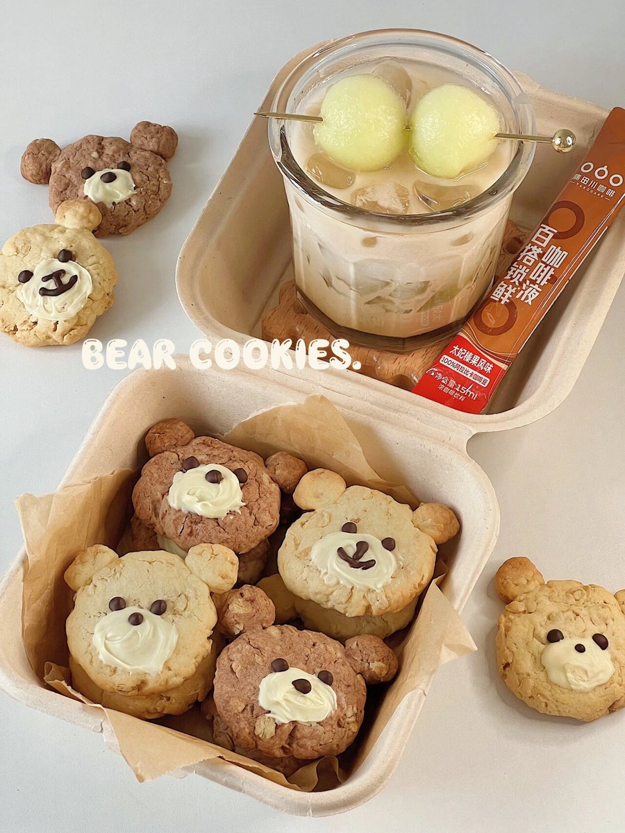 pdsbear's tweet photo. Today’s best moments: baking cookies with my favorite humans, messy hands and all https://t.co/8GMhuCRT05