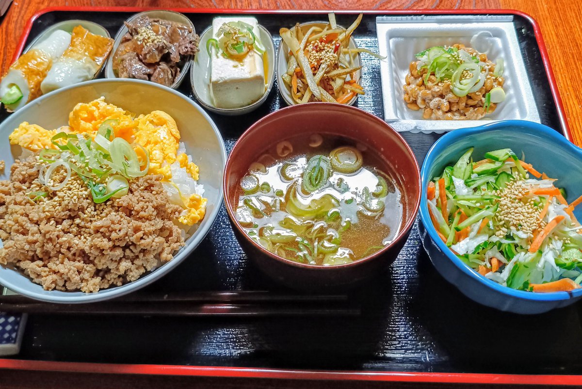 niwa9's tweet photo. 今日は豚そぼろ丼をいただく。 https://t.co/oW72US4lr0