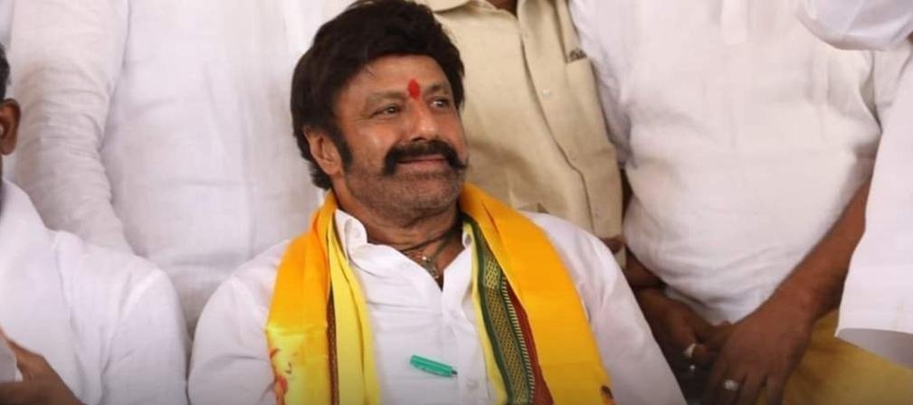 Mastero_9's tweet photo. Okadu ma tarak anta inkodu jai ntr anta🤣 Malli andaru ntr ni abuse chesina valle

Sarigga me space lo eppudu ina next face of party lokesh kakunda ntr ante brathakanisthara ra?

ippudu matram andaru vachi defend cheyali andaram United ga vundali ani neethi vakyalu cheptunnaru🤡 https://t.co/55MAch11kf