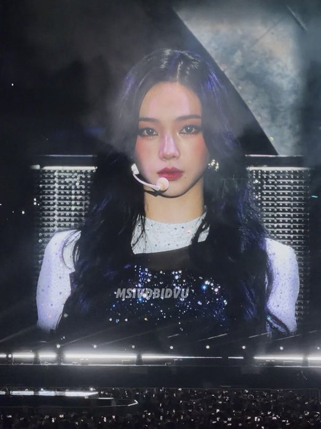 Quichangsfe5's tweet photo. I can hardly contain my excitement while waiting to hear the amazing new solo from Karina.

KARINA NEW SOLO MUSIC
#KarinaNewMusic
#카리나_신곡_공개 https://t.co/L7pAEOKCFn