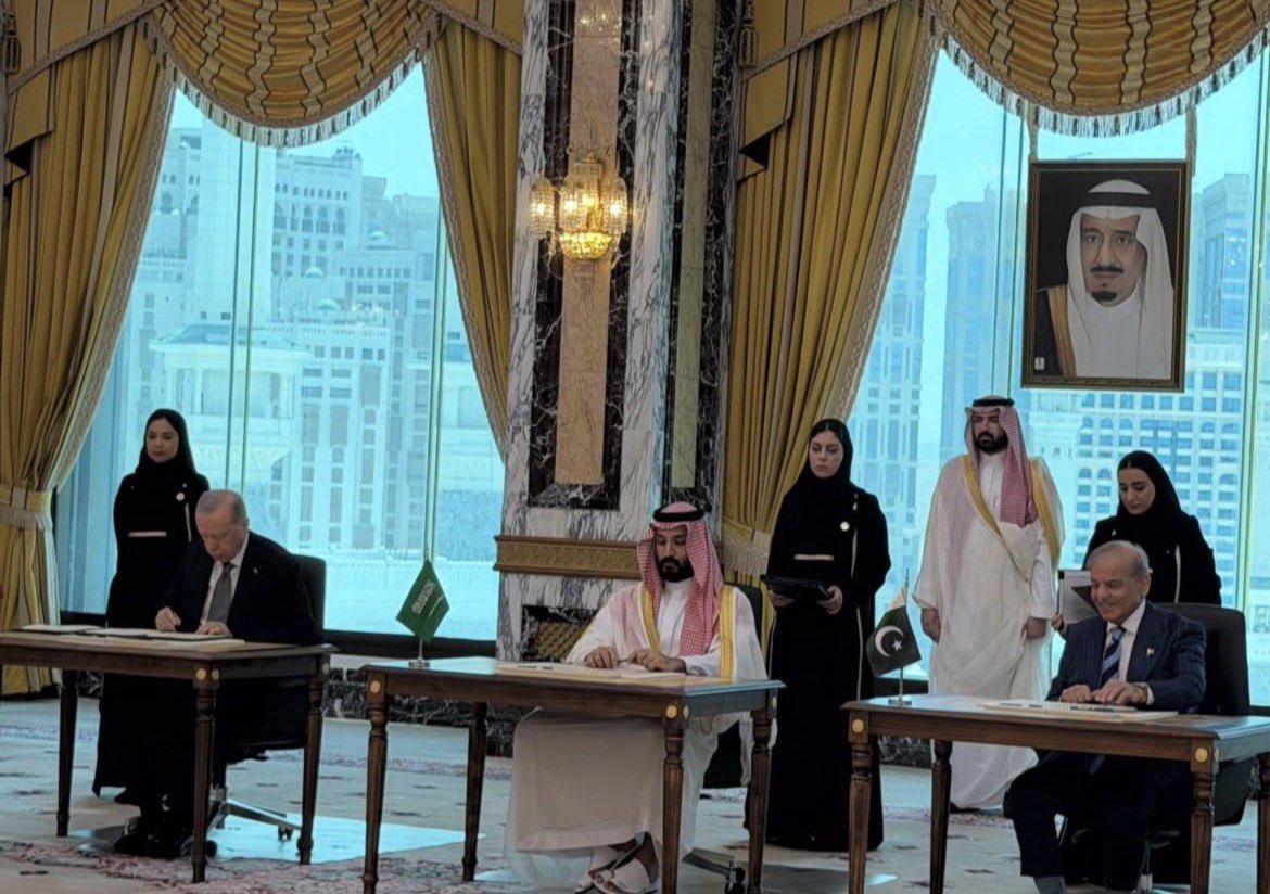 iihtishamm's tweet photo. Any attack on Pakistan, Turkiye, Saudi Arabia will be considered an attack on all three🇵🇰🇹🇷🇸🇦 https://t.co/YNPHHcHi3J