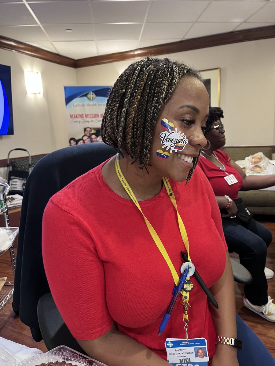 CatholicHealthX's tweet photo. When our community is hurting, the Catholic Health Services family comes together. Take a look at some of the photos from the St. John’s fundraiser and the wonderful team behind it.

#CatholicHealthServices #TeamCHS ##VenezuelaRelief #GreatPlaceToWork #FaithInAction https://t.co/tMVmoIJdZc