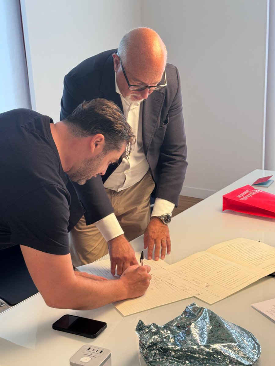 NDFoti_official's tweet photo. The Linework Foundation is born #foundation #social #roma #helppeoplegrowth @LineworkNetwork  @LineworkApp 

Get in touch we will publicly announce the program in September 🎉 https://t.co/ZnQ5OrNHw0
