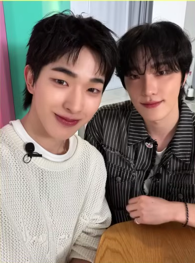 mingyursonly's tweet photo. SEVENTEEN Dino and NEXZ Tomoya Selca from SELF-ON KODE!! Two all-rounder mini-Jacksons! 🦦🐧

DINO ON SELF ON KODE
#셀폰코드에_나타난_우리막내_디노
#DINO_onSelfOnKODE https://t.co/YEyeHdoV3N