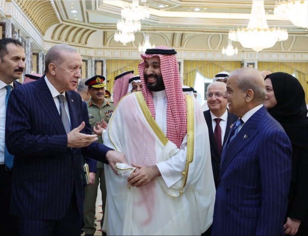 tmrrah9's tweet photo. صورة بلا تعليق … للتاريخ

🇹🇷 🇵🇰 🇸🇦 https://t.co/ggV7rtNvPO