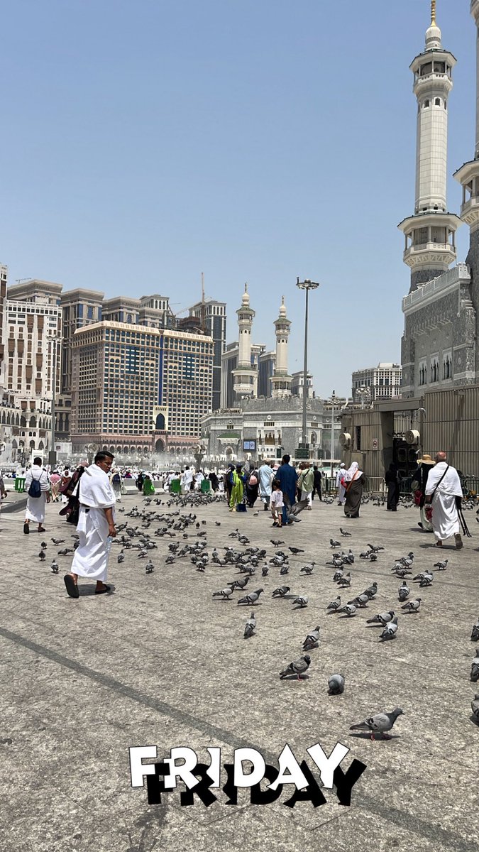 i171c's tweet photo. اللهم في يوم الجمعة وانا امام بيتك الحرام أسألك أن ترحم جدي عميقان وولد عمي عميق فقد كانوا من أغلى الناس على قلبي فأبدل فراقهم نعيما دائما واجعل قبريهما روضة من رياض الجنة واغفر لهما وارفع درجاتهما واجمعني بهما في الفردوس الأعلى حتى تقر عيني بلقائهما يا أرحم الراحمين❤️ https://t.co/heb13Xg38V