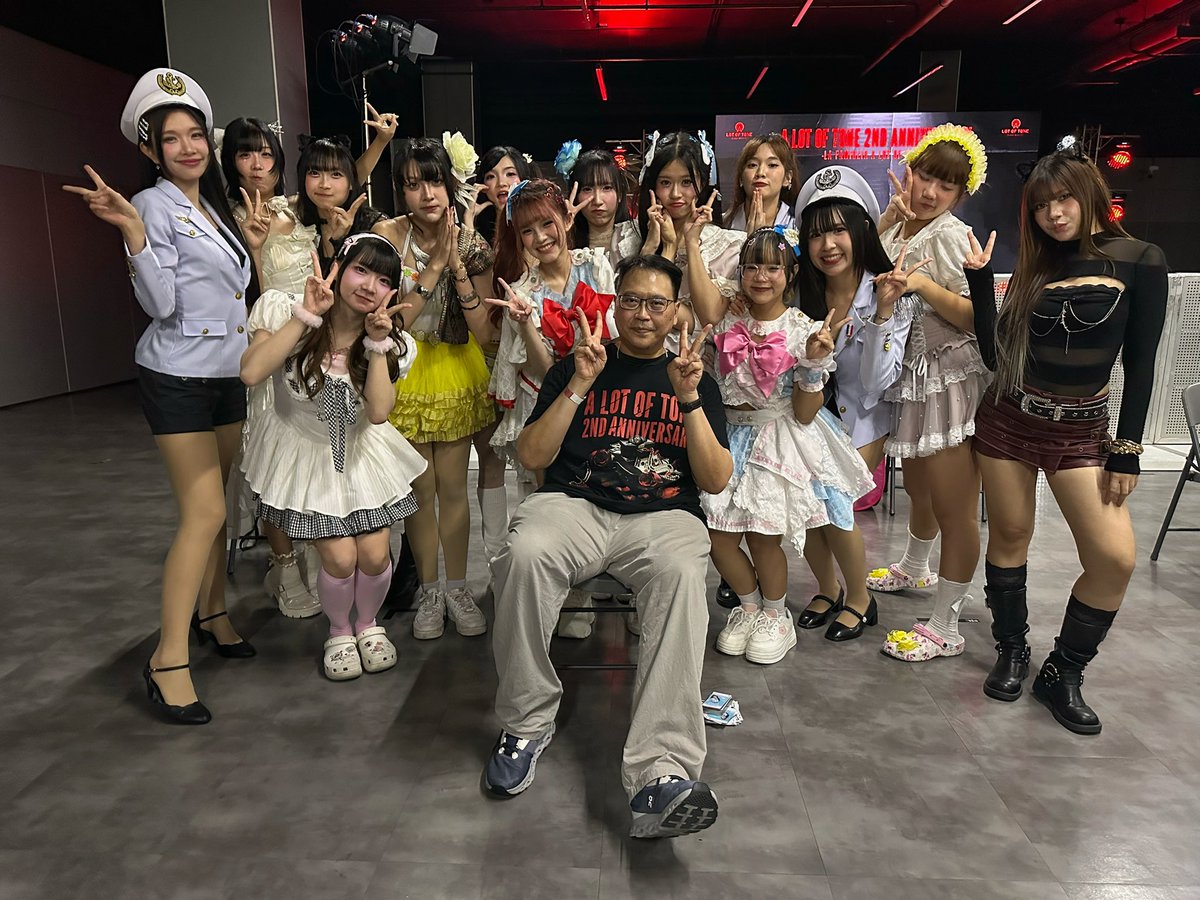 ExpiredDurian's tweet photo. สุขใดไหนเล่าจะเท่าอยู่ท่ามกลางคนที่เรารัก #HatoBito #MobileHatoBito #MusicHatoBito #NataHatoBito #PunnHyazHatoBito #SummerHatoBito #ViewHatoBito https://t.co/l9BwufWNgF