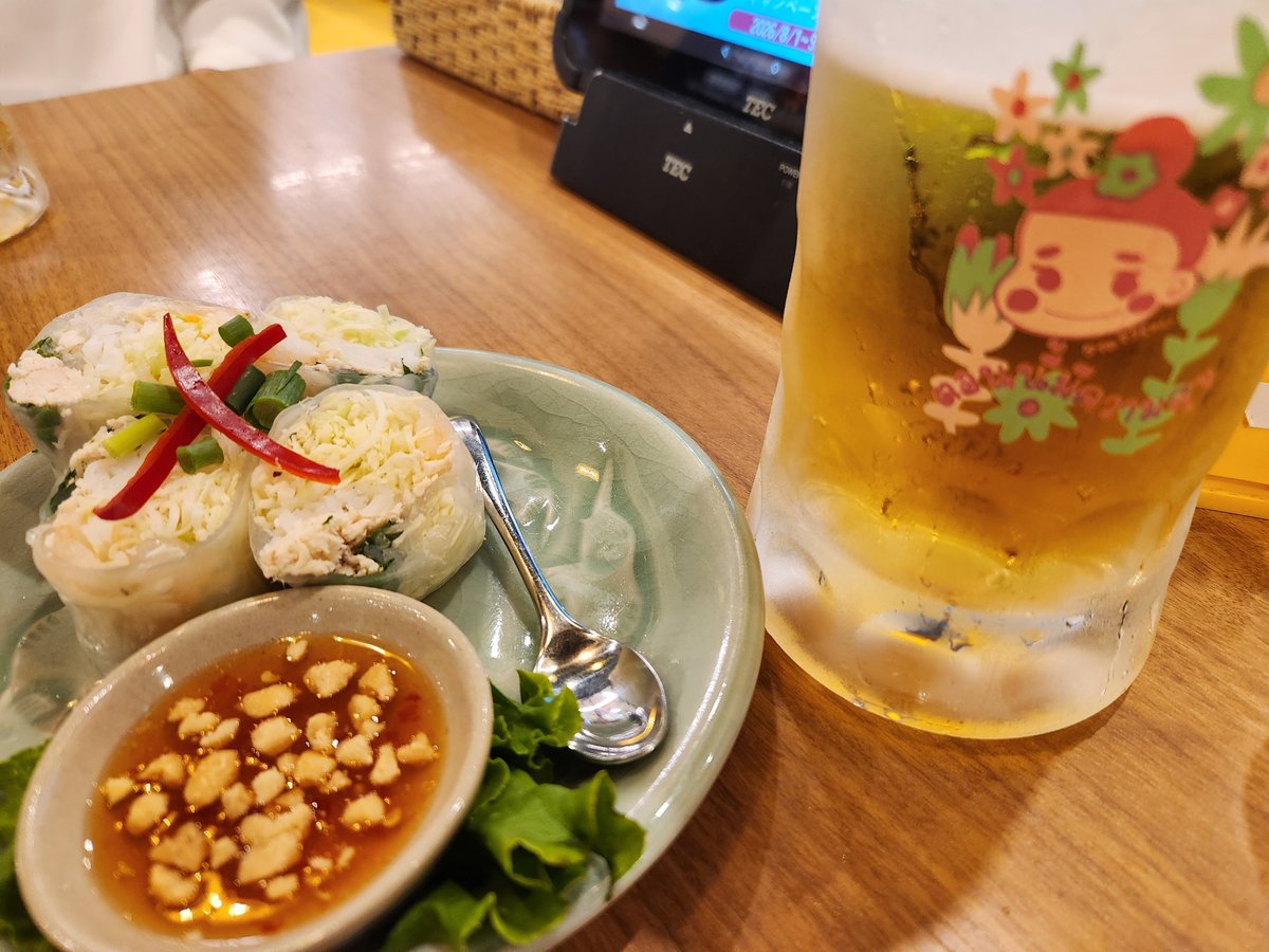 HARU_05i's tweet photo. タイ料理研究所🇹🇭にきたよー
めちゃくちゃ美味しくて好き
 #タイ料理研究所 https://t.co/A5GI7fBFnN