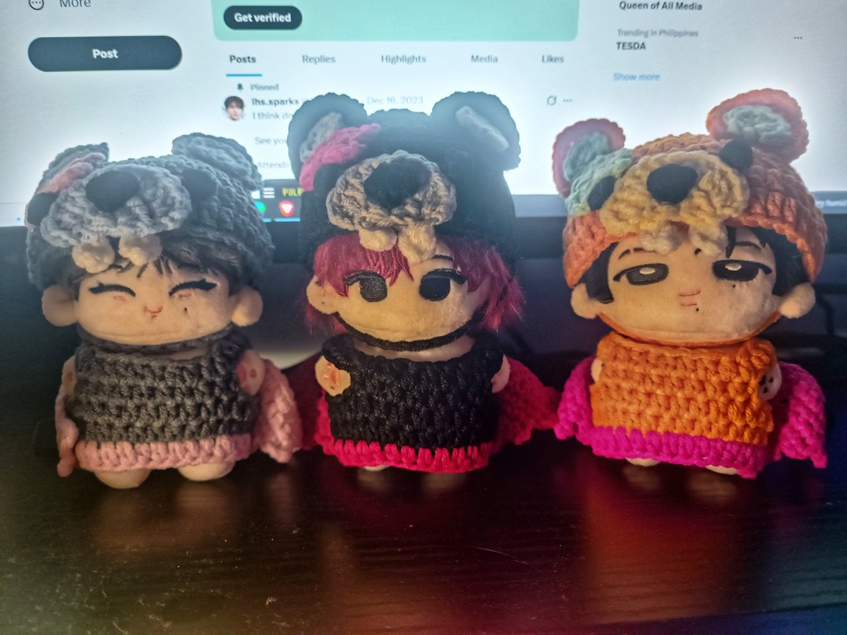 MarysShun's tweet photo. cuties. now ko lang nasukat sakanila since kararating lang ni Ni-ki doll @624dreamy ang cute tapos ang bango ng mga damit. 

Waiting for my Jake doll. https://t.co/gGPlUofIvG