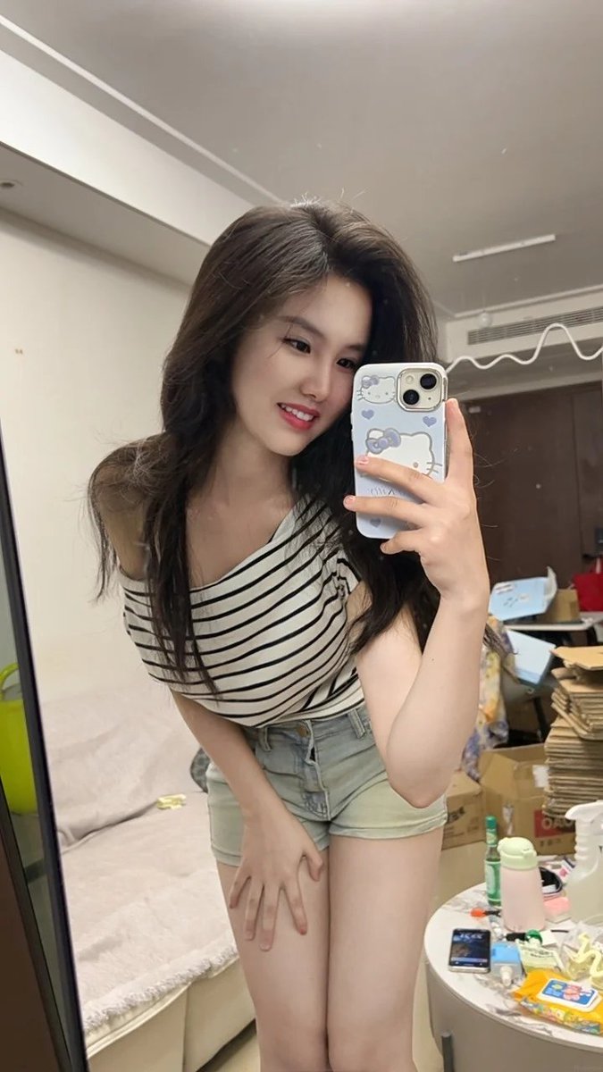 Destiny09423882's tweet photo. 太没意思了那么多天 连个喂饱我的都没有，难道就没有一点魅力吗 https://t.co/6PnPTzQF5g