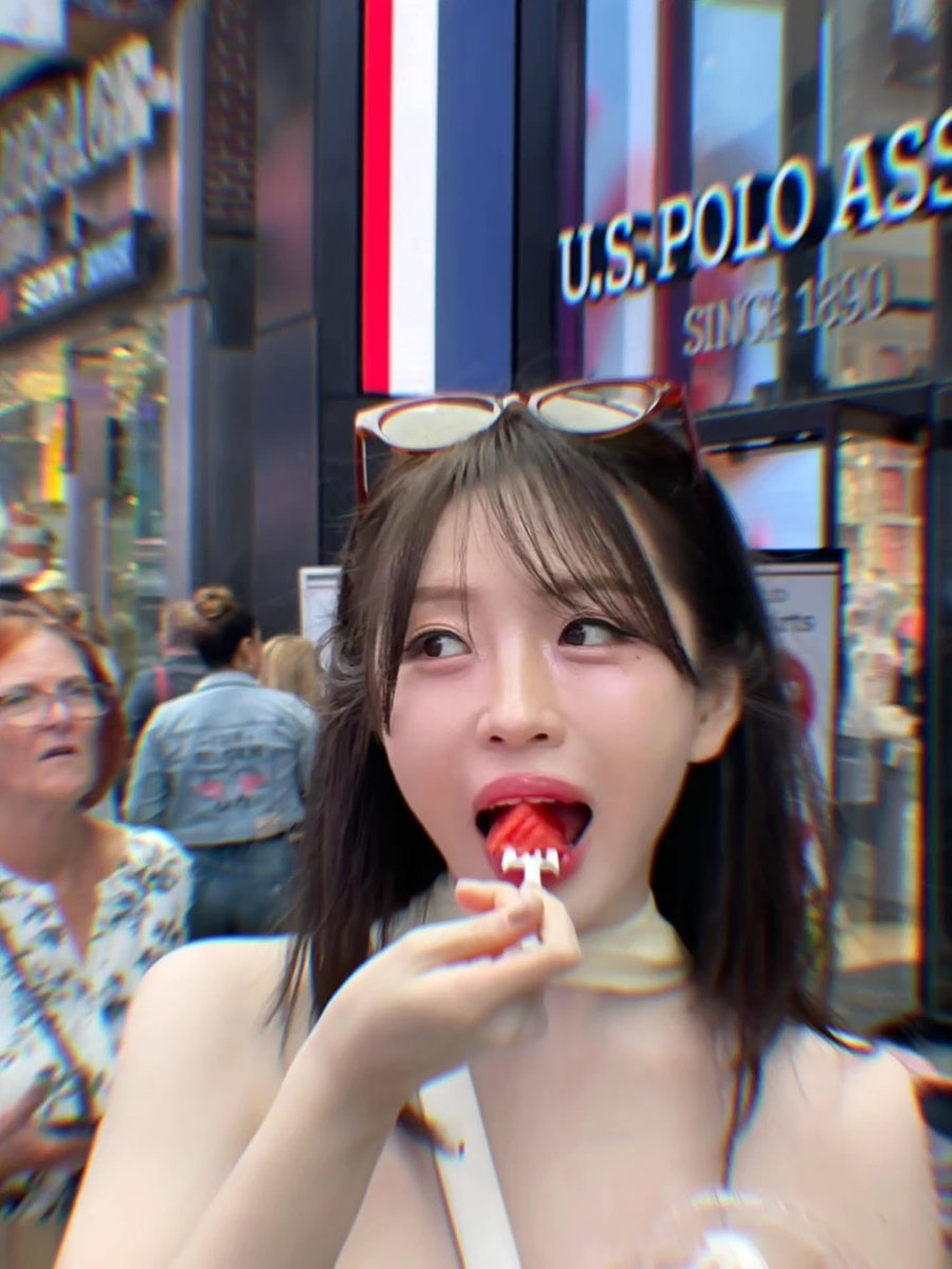 eunyeous's tweet photo. 260807 #송은혜 인스타

뉴욕 여친짤 너무 좋으네 https://t.co/6YGECvNtCv