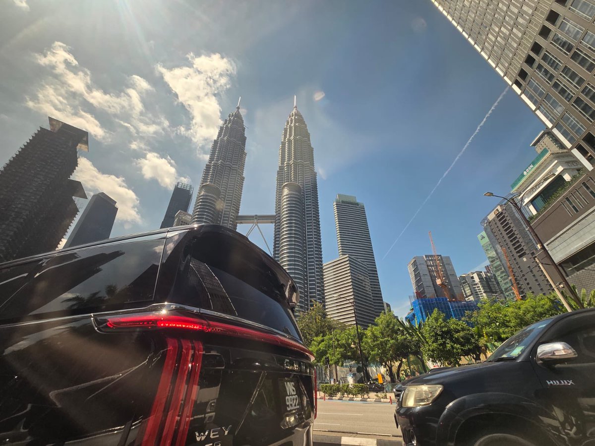 huda__arshad's tweet photo. Lost in Malaysia 🇲🇾 ✨ https://t.co/aMsBfXghhs