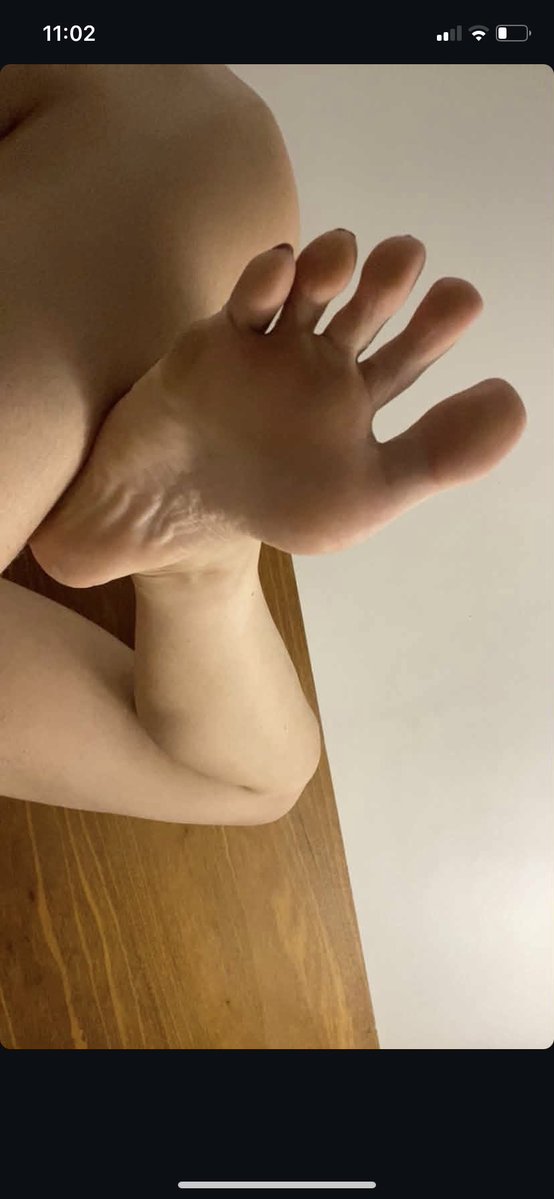 hotfinancialdom's tweet photo. Paris #footfetish #soumis #findom #domina #pieds #fétichismedespieds https://t.co/V3cMh1muv3