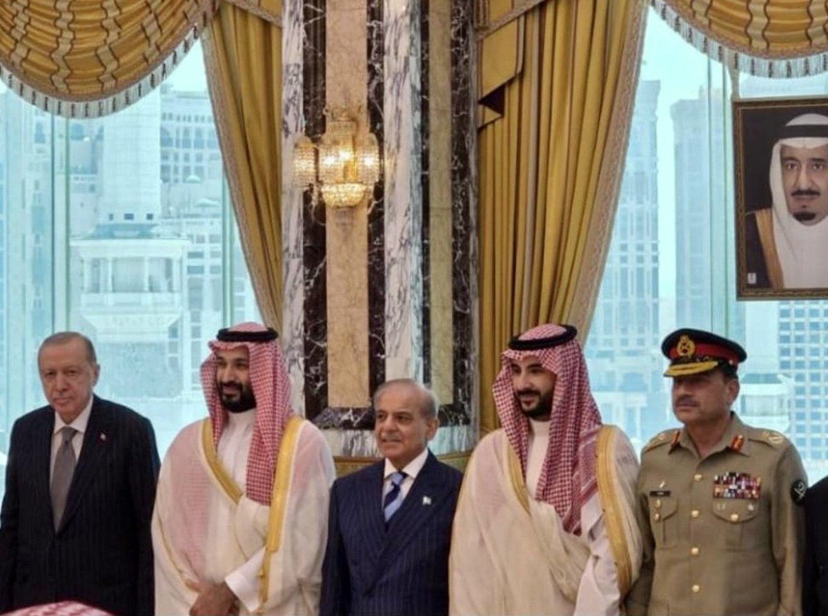 OSPSF's tweet photo. The Chief Architect of the Makkah Agreement between Saudi Arabia, Pakistan and Türkiye:

Field Marshal Asim Munir 🇵🇰 https://t.co/PAr5rkOo4J