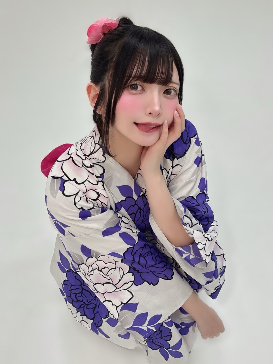 anthurium_mami's tweet photo. 好きって言うまで帰さない https://t.co/CklwmSYTzb