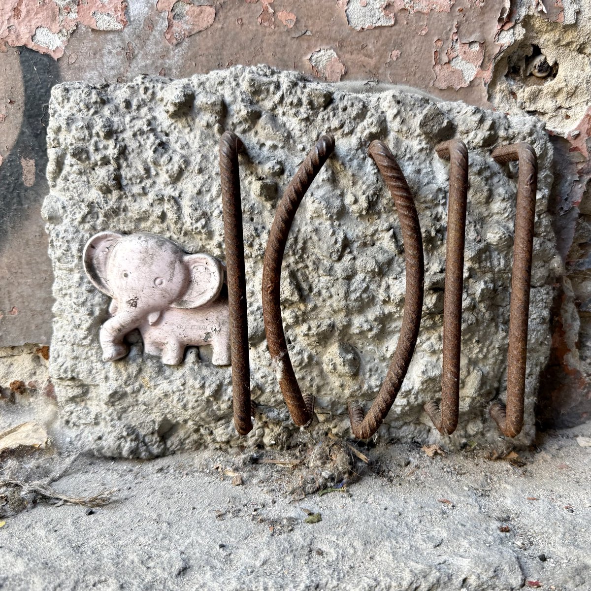 N6Bodhi's tweet photo. Подільський слоник #kyiv #streetart #podil https://t.co/gECq0uiqVr