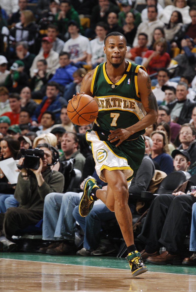 SeattleSonics's tweet photo. BRING THEM BACK https://t.co/AvpQ1R1jd0