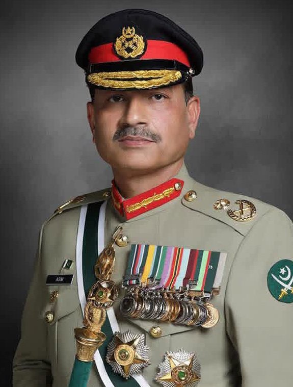 ss47214's tweet photo. @HamidMirPAK 🇵🇰🫡 یہ ہے پاکستان کے دو ہیرو  پوری دنیا کو بتا دیا پاکستان ارمی نمبر ون اب بیچارے پاک شو والوں کو تکلیف تو پہنچے گی اور ہم سب کو پتہ ہے کہ اپ لوگ نفرت کرتے ہو ان دونوں سے سب کو پتہ ہے کون کون شامل ہے میڈیا والا  یہ ہے پاکستان کے دو ہیرو 🇵🇰🫡Well done pak army 🇵🇰🫡 https://t.co/kB9J9j5zyU