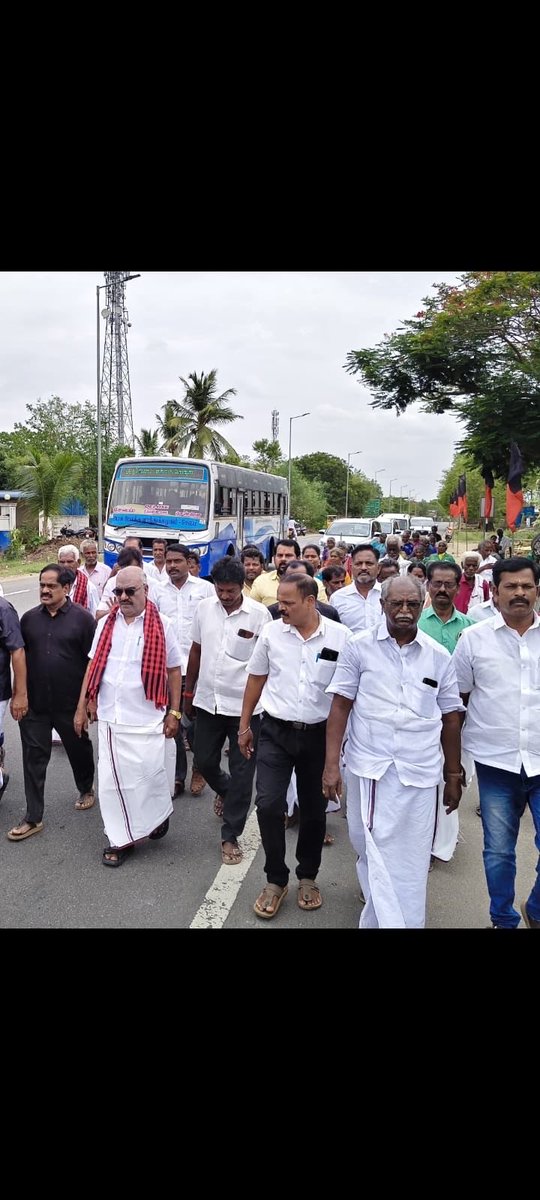 DrPSekarDMK's tweet photo. இன்று மயிலம் சட்டமன்ற தொகுதி கொள்ளார் கிராமத்தில் முத்தமிழறிஞர் டாக்டர் கலைஞர் அவர்களின் 8ஆம் ஆண்டு நினைவு தினத்தை முன்னிட்டு அவரது திருவுருவ படத்திற்கு மலர்தூவி மரியாதை செலுத்திய போது https://t.co/5gzPPBwL1e