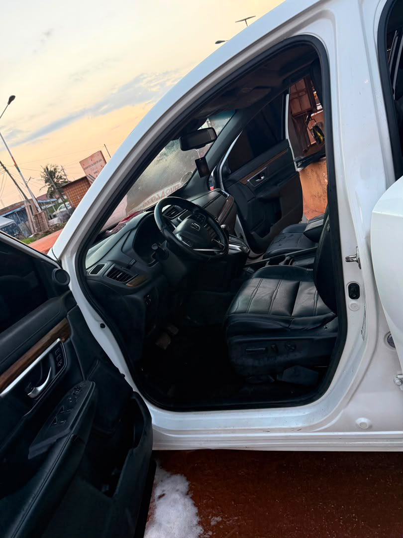 AngelAnon12's tweet photo. Fantastic Friday Deal of the Day🔥
2018 Honda CR-V EX, ¢209.9k

Cleared Last year
1.5T solid 
80k+ miles
Automatic
Keyless
Leathear seats
Reverse Camera 
Panoramic sunroof
Alloy rims
Infotainment 
Safety Package 
Solid suspension 
AC

Just buy and Drive

Kasoa
commission applies 
Frd
+233504677084
https://t.co/Jpfgj9gg4M