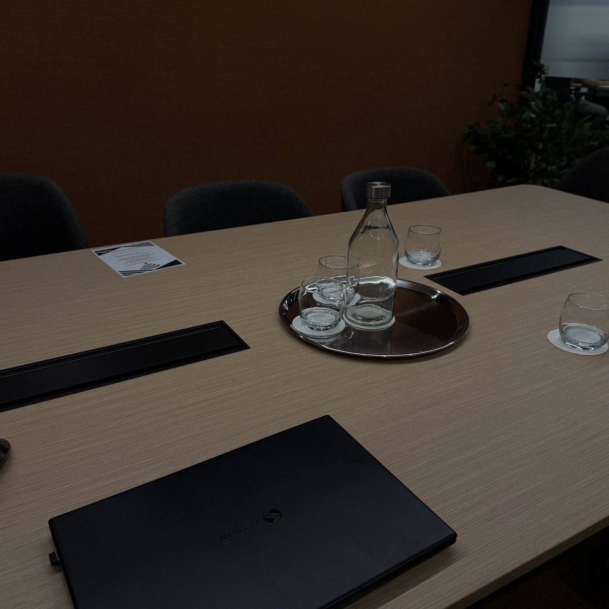 AlvaroCFT's tweet photo. Spent some time coworking with our agency today

There’s something different about getting everyone in the same room, throwing ideas around and challenging each other in real time

More creative minds at the table usually means a better result for the customer. https://t.co/jDMA656Hdk