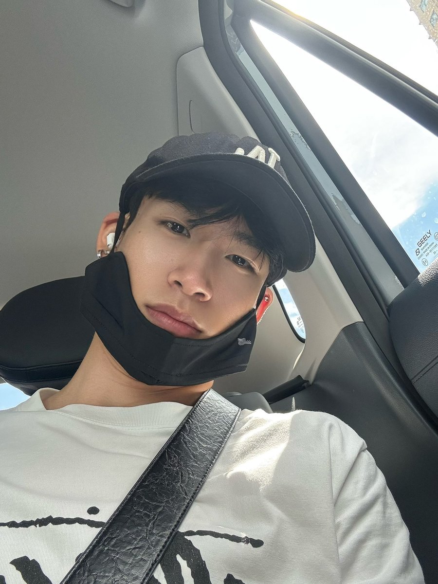 GeorgeZ07052001's tweet photo. https://t.co/phdg5JAFoH