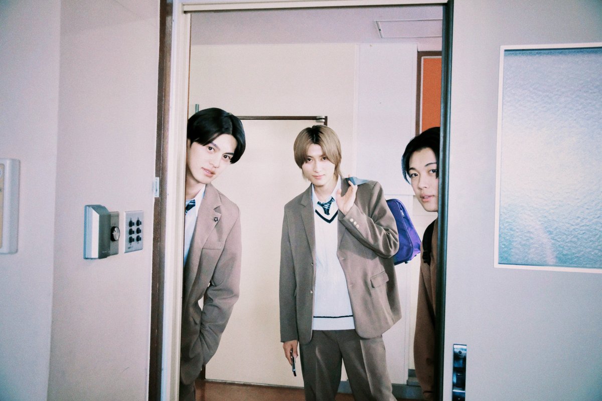 sekigae_drama's tweet photo. 放送まで、、、あと3時間😳💖
⁡
このあとはインスタライブです！！
お楽しみに😎
⁡
🔗 FODでは先行配信中❣️
https://t.co/fpgWnzxqTy

🔗 TVerのお気に入り登録も忘れずに🌟
https://t.co/q8eJNdpFuc

#セキスキ 
#SEKISUKI
#元之介 
#平本健 (#DXTEEN) 
#飯島颯 (#SUPERDRAGON) https://t.co/5Azi0XUjjp