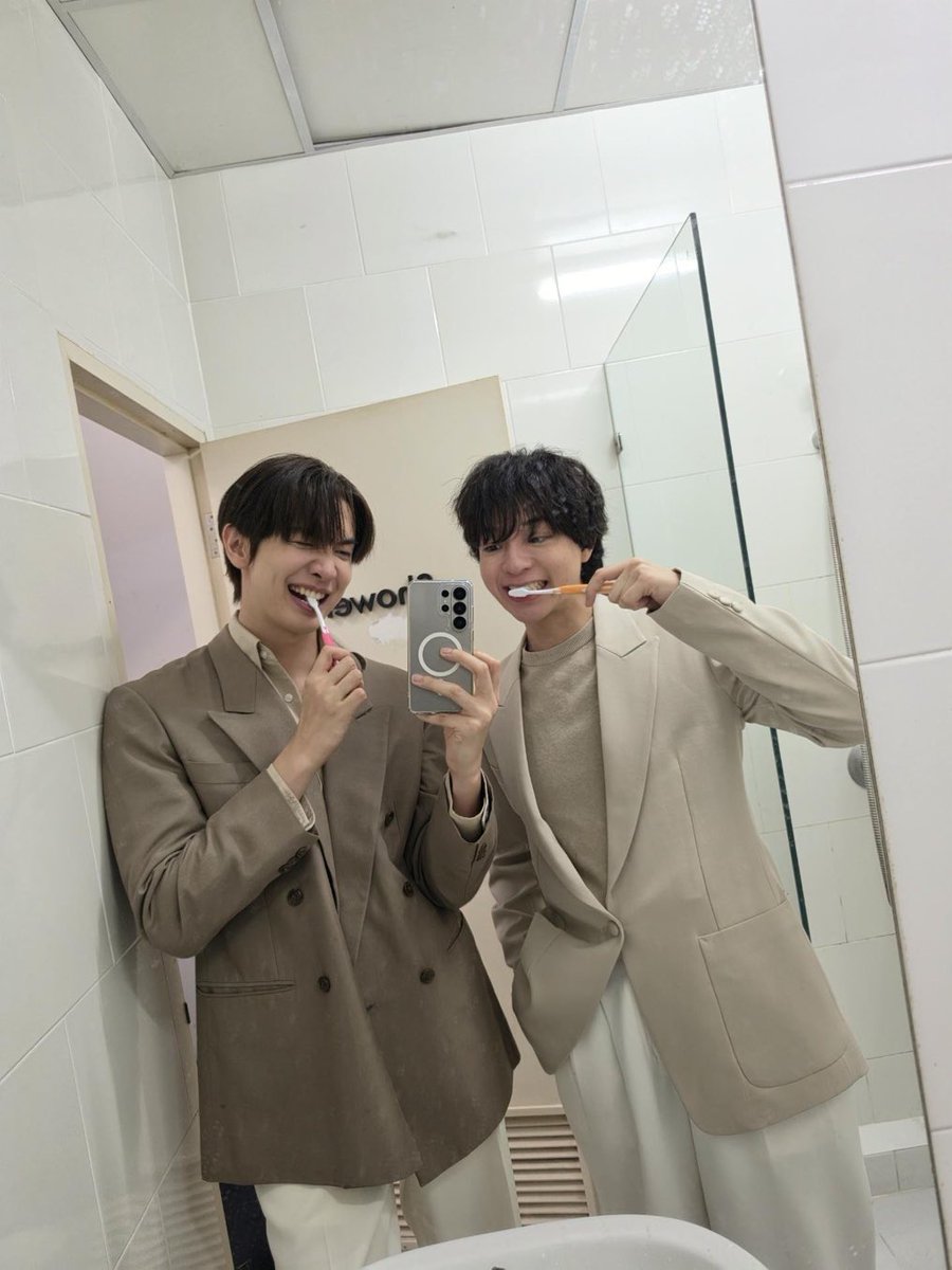 BraverliGun's tweet photo. แม่คะ นุเขิน55555555555555

BE MY PLAYER TWO EP4
#ซอโซ่ล่ามธีร์EP4 https://t.co/rLXAjbVpCA