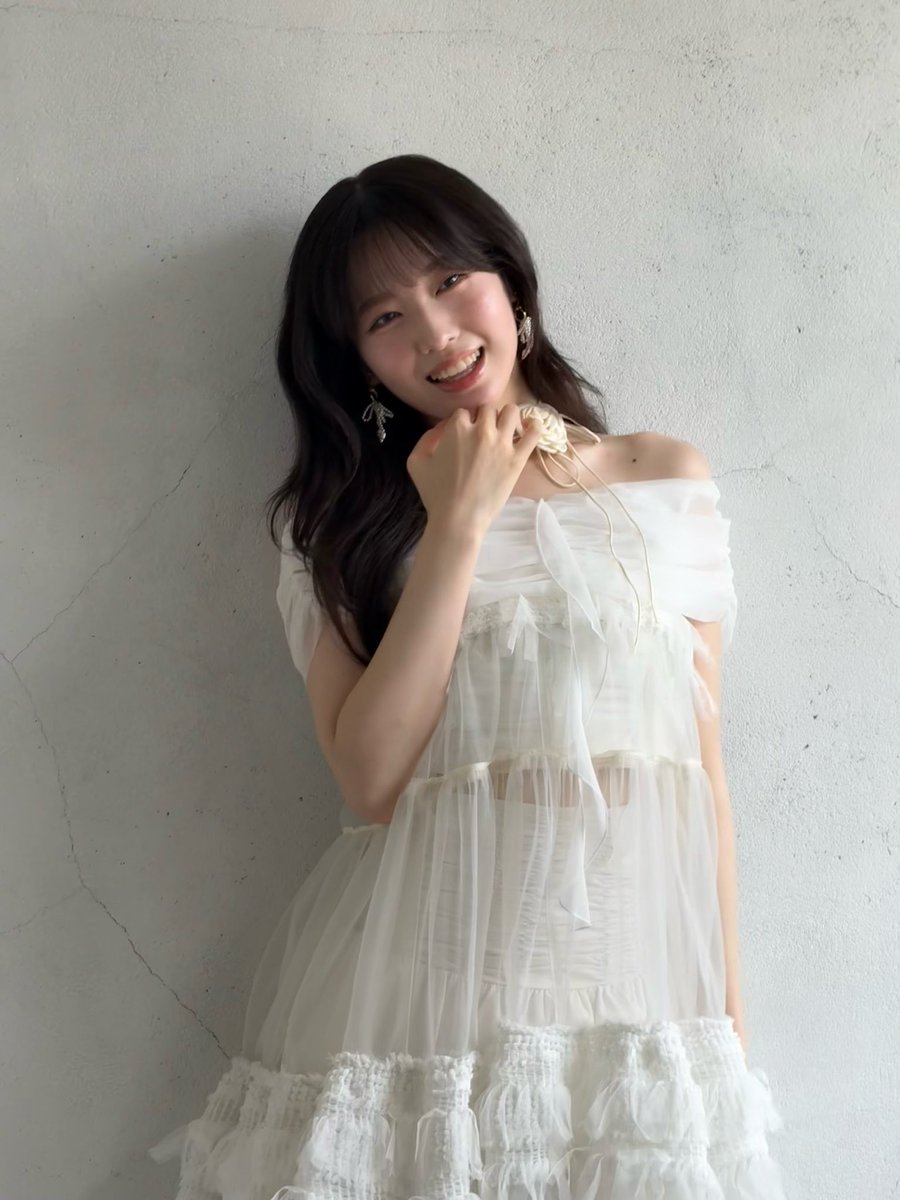 hitaka_mashiro's tweet photo. ドラゴンエイジ9月号は本日発売です！
皆さん手に取っていただけましたか？
巻頭グラビア！是非見てくださいね🤍🌻 https://t.co/FAZfvHMF8s