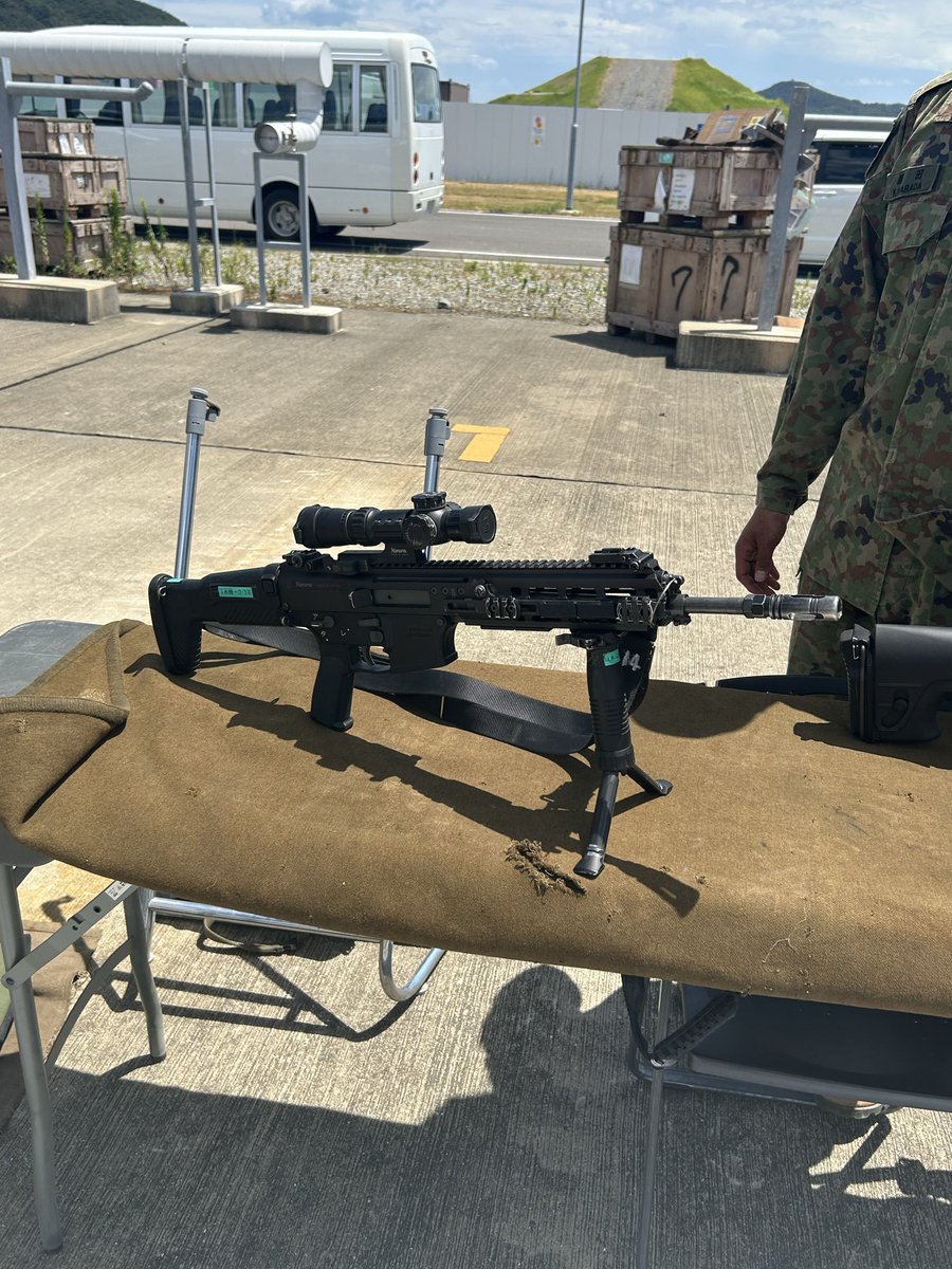 Yamato_USMC's tweet photo. 地本の部隊見学で崎辺に行ってきました！
#水陸機動団 #20式 #minimi https://t.co/rCKA4qLpMi