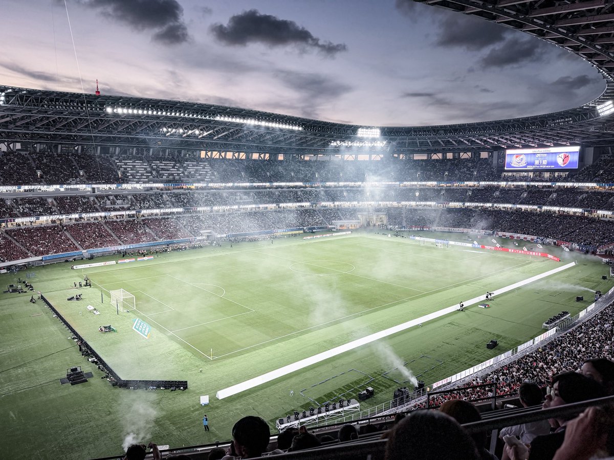 aSheltie294869's tweet photo. 国立競技場にJリーグの開幕戦を見に来てます⚽️
今のところ平和です← https://t.co/OWNVu0l1pi