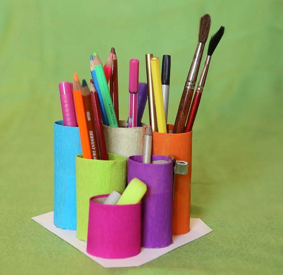 janet30io9's tweet photo. Turning an old glass jar into a cute pen holder with some colorful twine and hot glue—saved it from the trash and added a fun desk decor piece! https://t.co/zonjkyMFX7