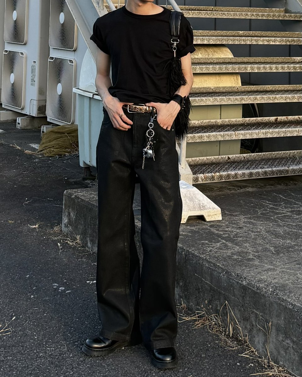 huku_no_hanashi's tweet photo. コーティングデニム
#日常垢 #CLEL #ootd https://t.co/l1CGto0kMS