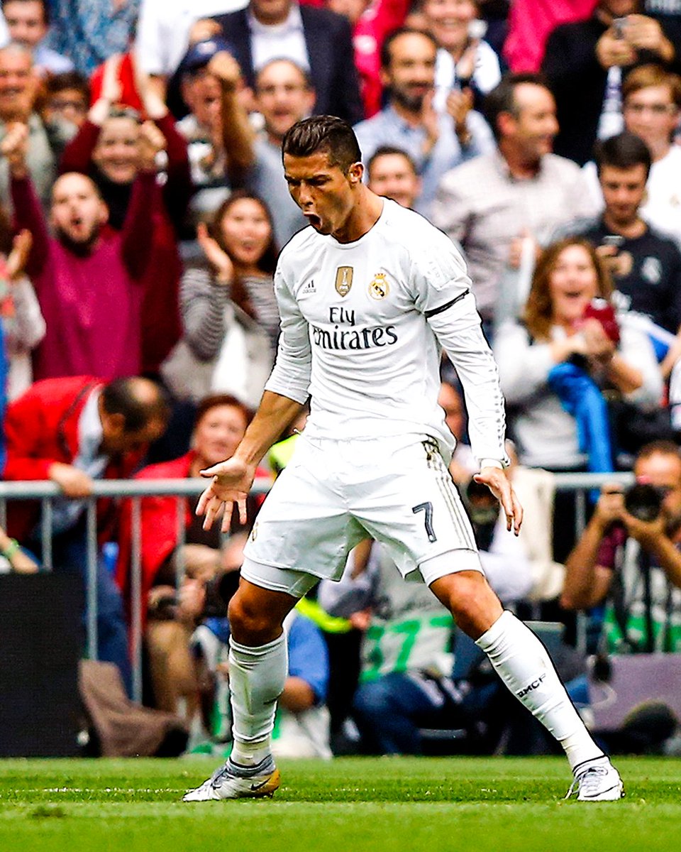 brfootball's tweet photo. 13 years ago, Ronaldo hit the 𝐒𝐈𝐔𝐔𝐔𝐔𝐔 for the first time. 

A celebration you can hear every time 🗣️ https://t.co/VFuNk3zinA