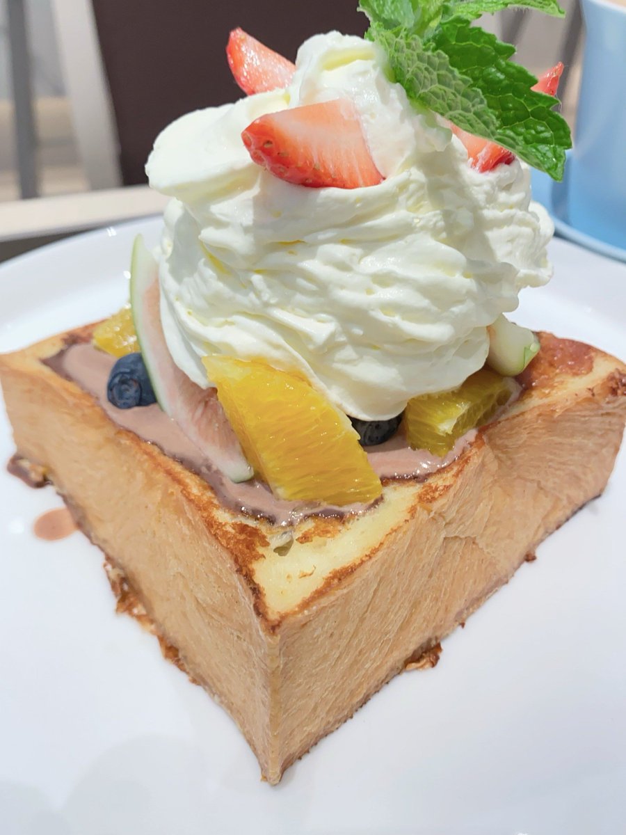 Ceiro1075's tweet photo. Just found the best hidden brunch spot in town! The truffle avocado toast with a side of iced honey latte is a total game-changer—flavor packed, fresh, and the vibe is chef’s kiss , https://t.co/NTkS3Aww4J