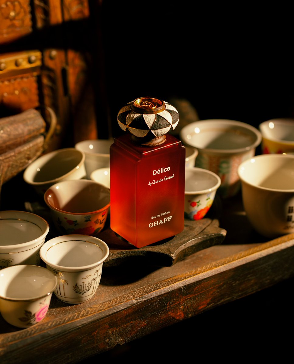 Ghaff_UAE's tweet photo. Some fragrances are remembered for their scent.
Délice is remembered for the moments it creates.

ثمة عطور تُحفظ بعبيرها،
أما ديليس... فيُحفظ باللحظات التي يصنعها.

Shop now from the website:
https://t.co/fAynCVDaMb

#behindthetree. #Ghaff #ghaffperfumes #delice https://t.co/rOfdAvBvas