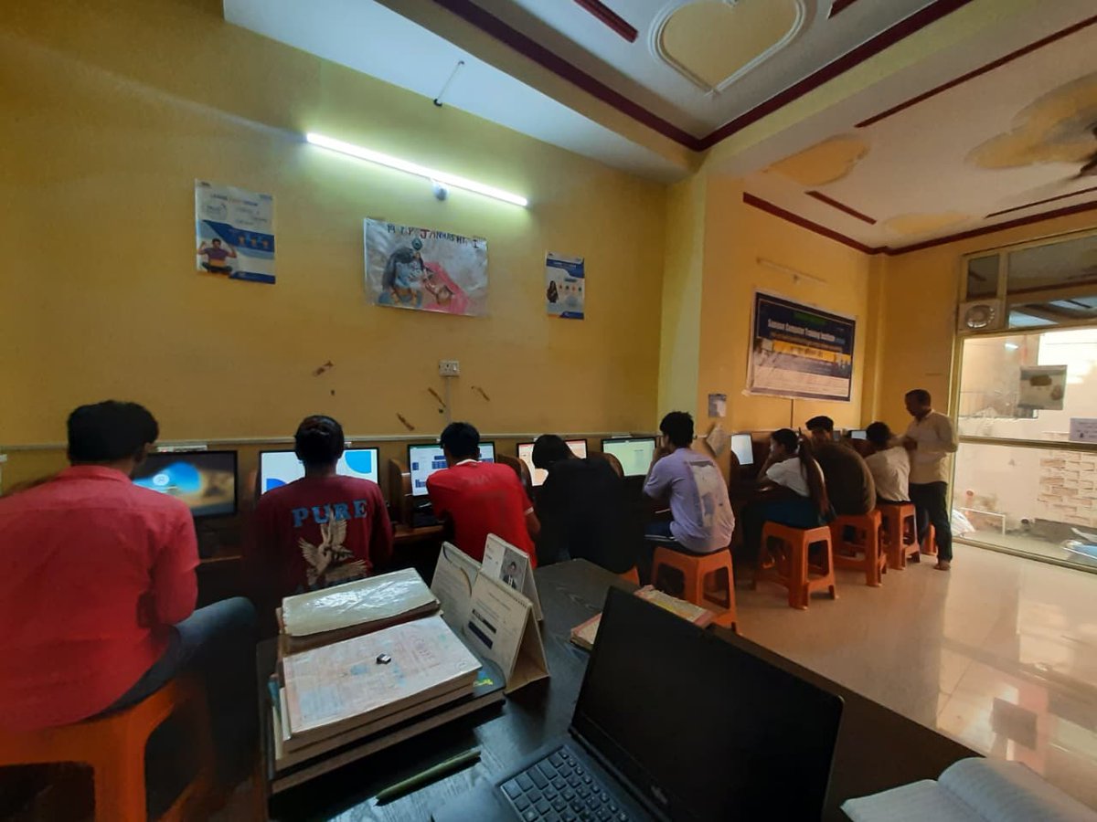 samoon4humanity's tweet photo. Empowering youth with free quality computer training at SCTI-04!  Dedicated to building a brighter, digitally skilled future. Drop by our Rishikesh center today!

📍 Gali No. 1, Khadri Road, Shyampur Fatak, Rishikesh

#SamoonFoundation #SkillDevelopment #ComputerTraining https://t.co/cs5uzU4M1K