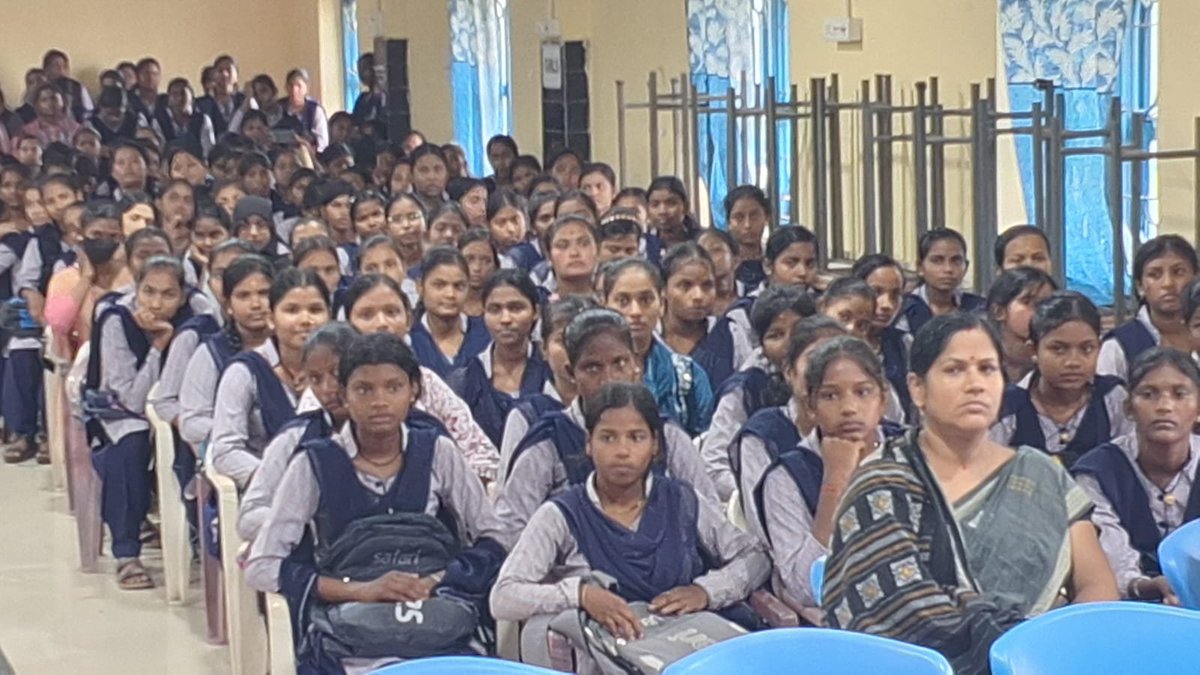 official8547's tweet photo. Induction Programme of +2 1st year Arts, Science, Commerce and Vocational Students.

#WelcomeFreshers🎉💐
#WelcomeToDrjncRasalpur https://t.co/886SVwuy5r