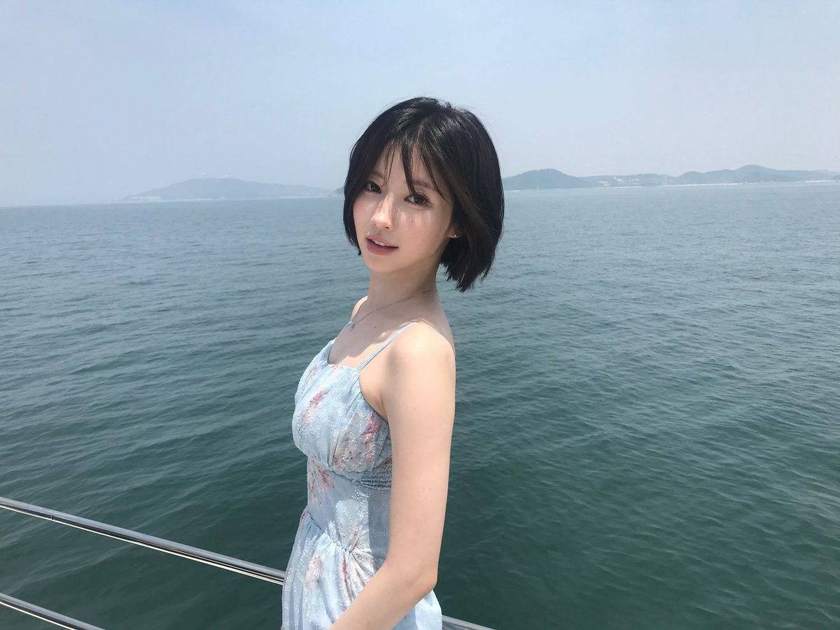 shryudjin's tweet photo. nemenin si cantik lihat lumba lumba 🐬

@enmieisa https://t.co/1xmZ9oOZfr