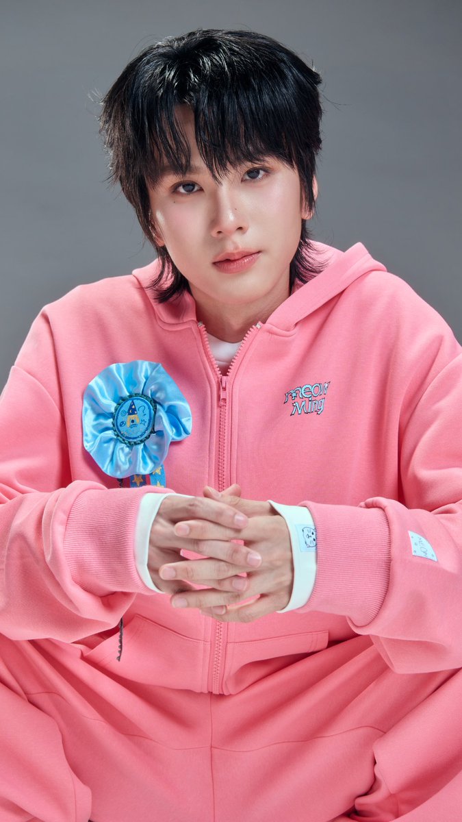 BemingOfficial's tweet photo. THE PINK STATEMENT
SAVE ในลุค MeowMing Chuff Hoodie and Sweatpants Set เซ็ตเสื้อฮู้ดซิปหน้าและกางเกงวอร์มสีชมพูโทนสีสะดุดตา (Oversized Silhouette) จาก Exclusive Collection สไตล์ Urban Street Only at Shopee

#MEOWbeMINGxAUAUSAVE #AUAUSAVEMeowMing #MEOWMING
#BEMING #ShopeeBemingxAUAUSAVE #OnlyatShopee #ShopeeTrendy