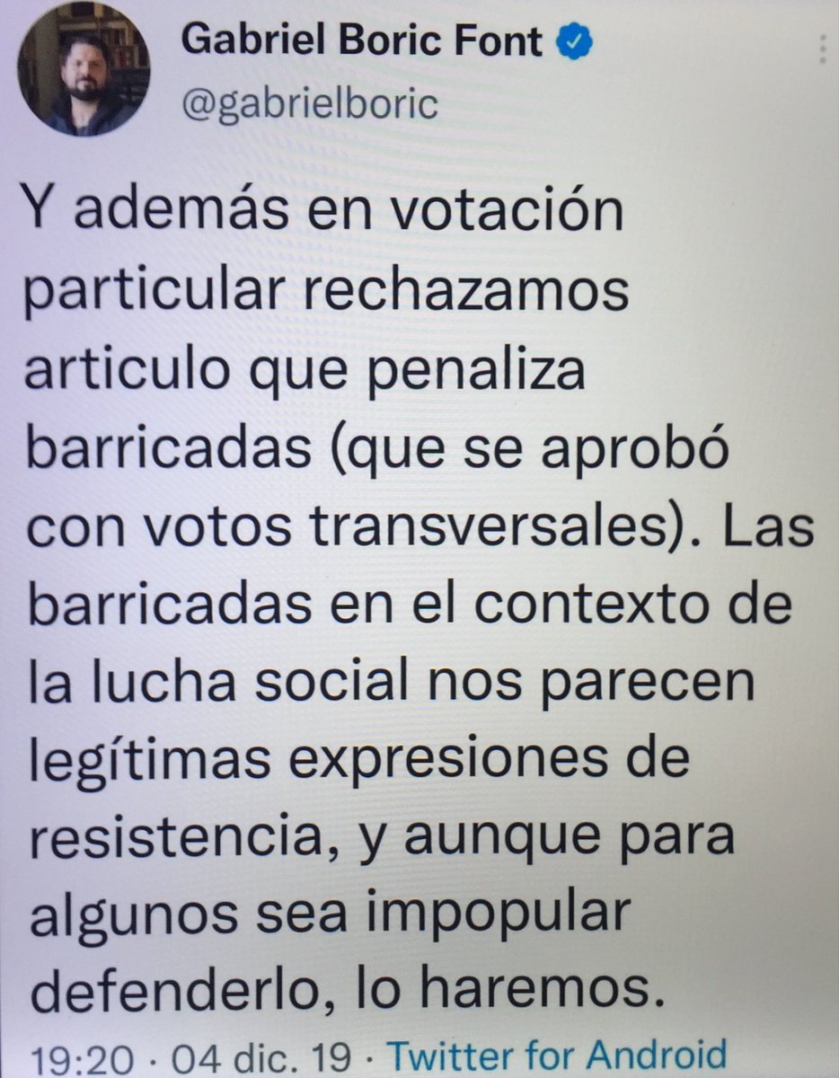 EmaValdiviip's tweet photo. @biobio Mientras el principal condenado está libre y Chile regalándole 17 millones !! No olvidar https://t.co/hH9MPkeVng