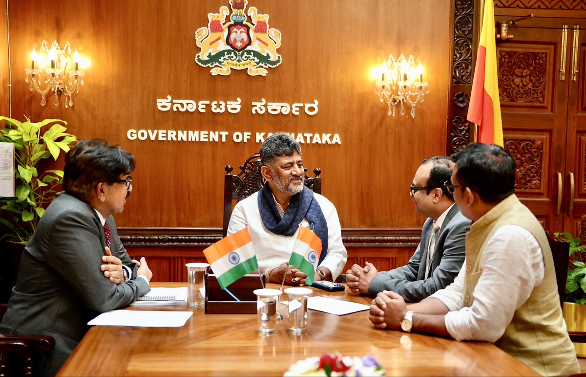 CMofKarnataka's tweet photo. Lord Uday Nagaraju of Bloomsbury, Member of the House of Lords in the UK Parliament, called on Hon'ble Chief Minister Shri D.K. Shivakumar at Vidhana Soudha today. https://t.co/9sZDUoiQqQ