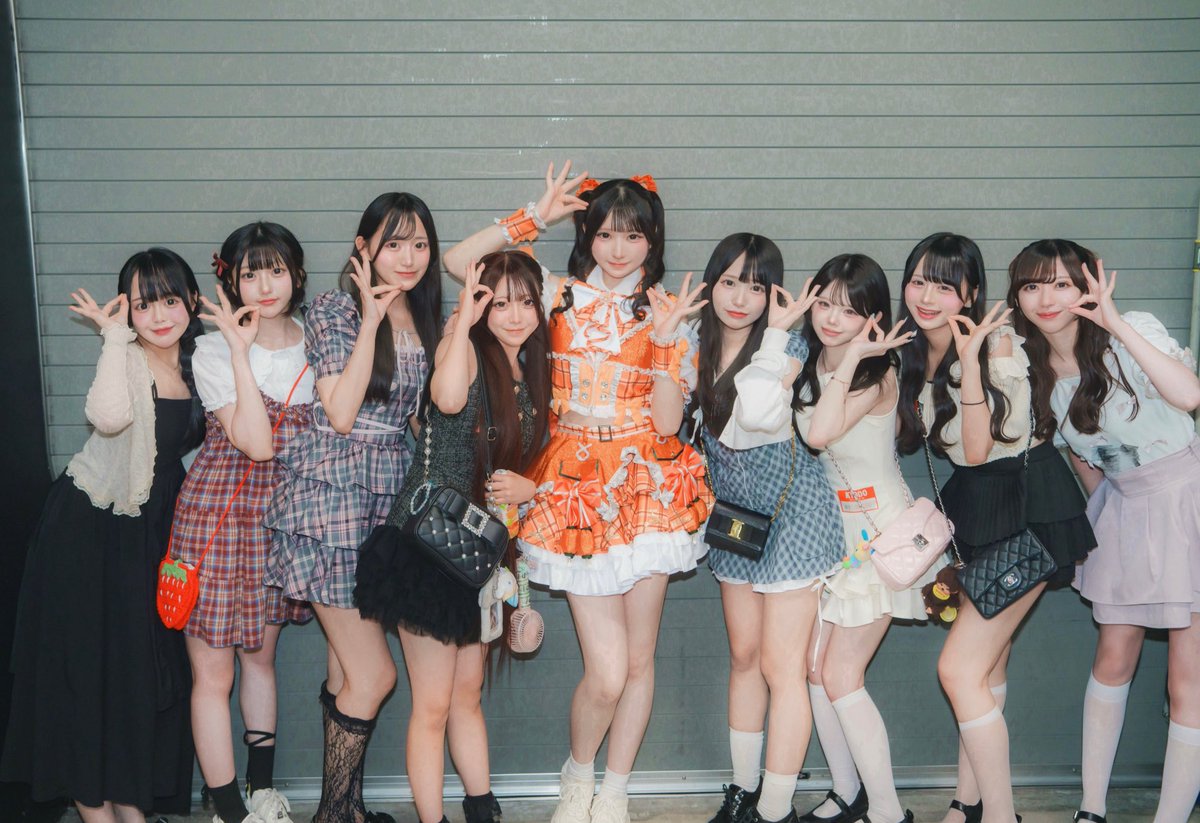 FullCo_Maki's tweet photo. たらちゃんデビューおめでとう🧡⟡.·
ヒロインズ研究生大阪1期生 集まれたよт​ т ❤︎ https://t.co/wBnKg96og6